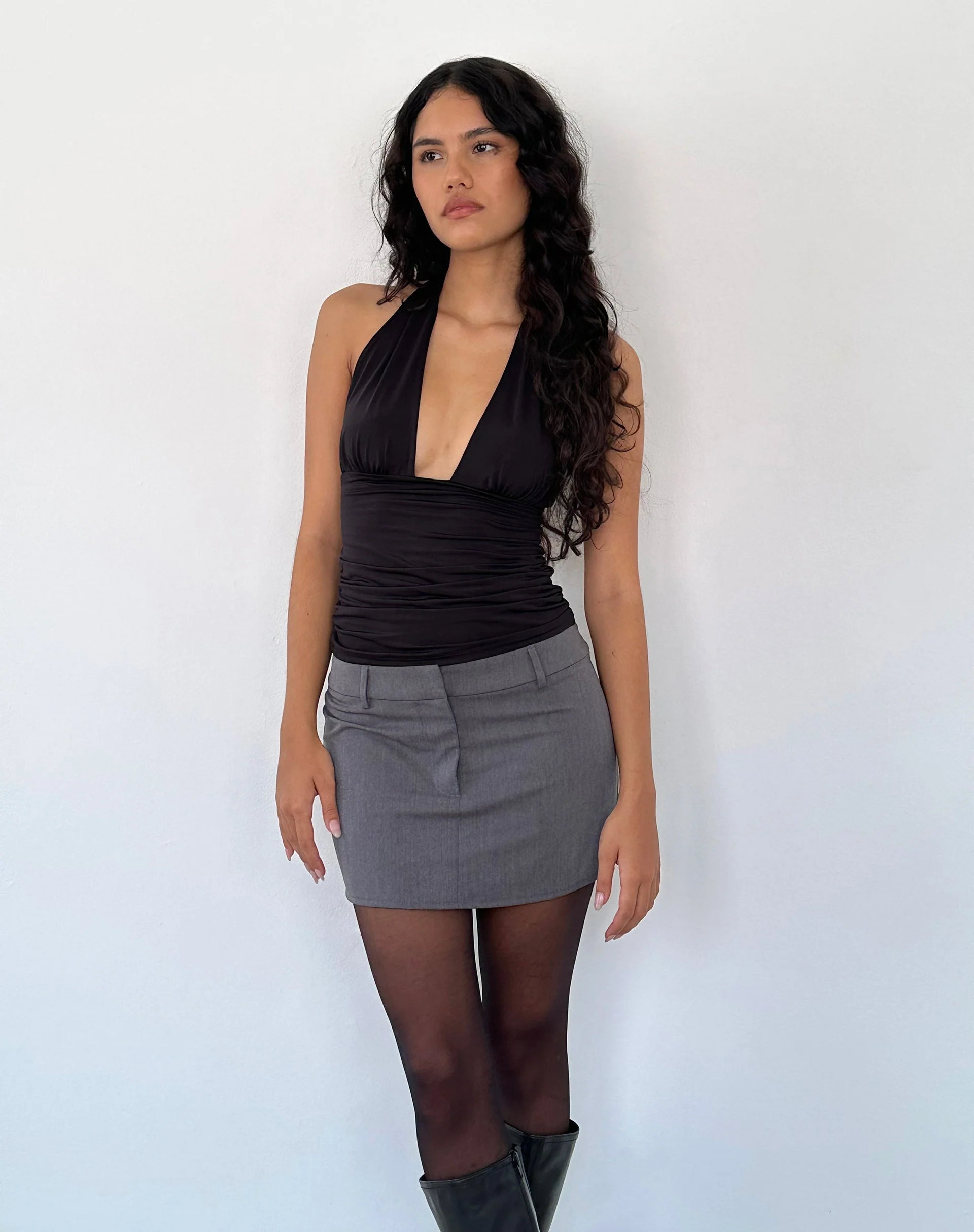 Mirthe - Haltertop met Diepe V-hals - Image 3